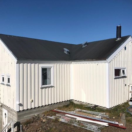 Dejlig Og Et Godt Hus, Hotel Sisimiut Exterior foto